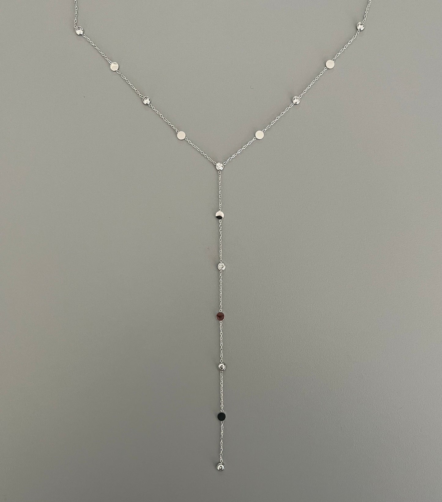 Collar corbatín con zirconias