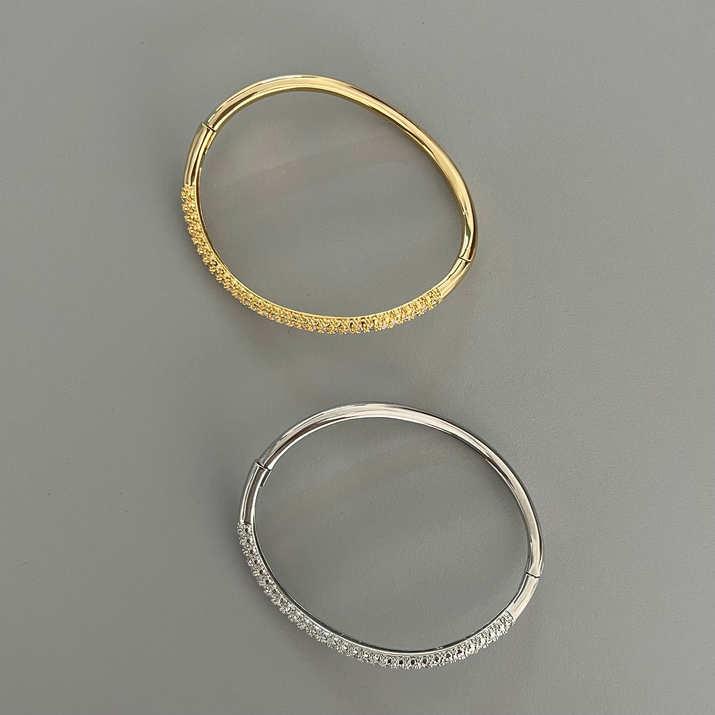 Brazalete curveado