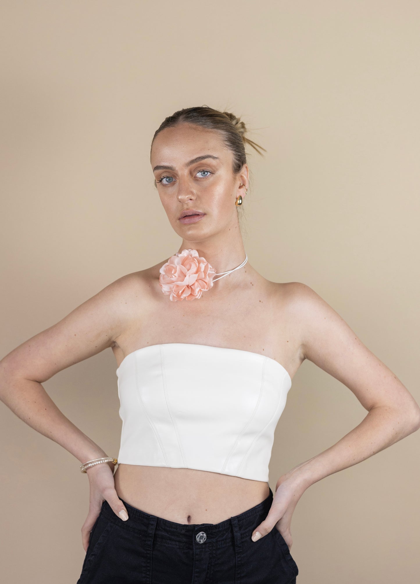 Choker de flor oversized