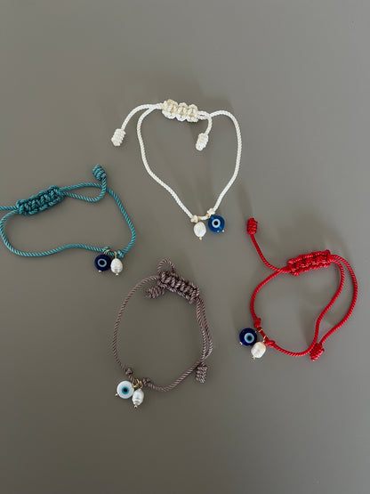 Pulsera de cuerda con ojo