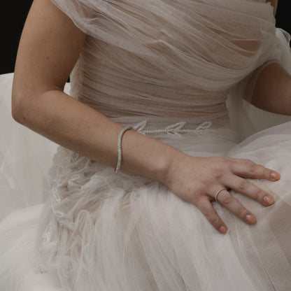 Brazalete curveado