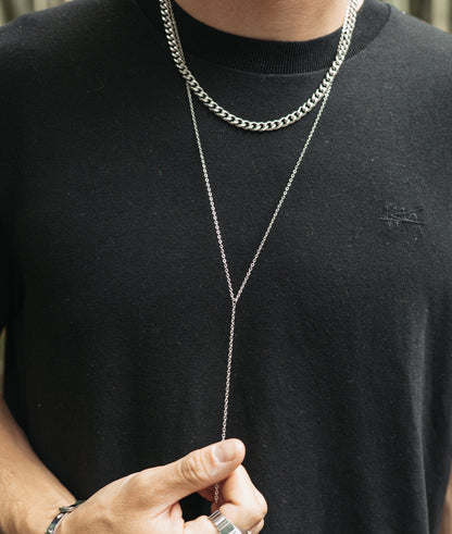 Collar en V largo