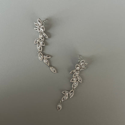 Aretes de hojas largos