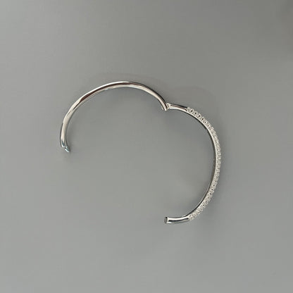 Brazalete curveado