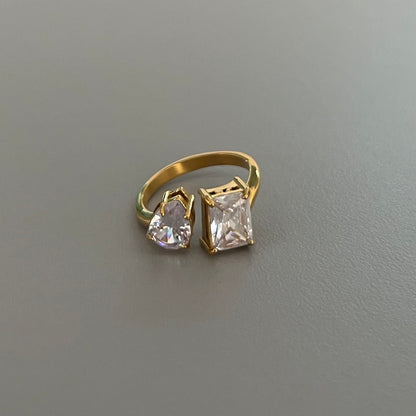 Anillo gemas dorado