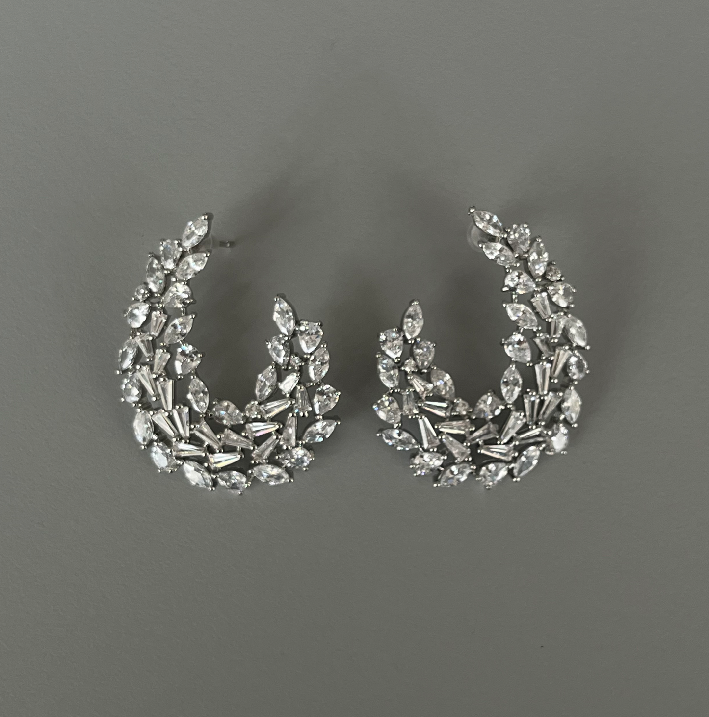 Aretes elegantes luna