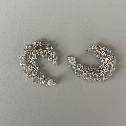 Aretes elegantes luna