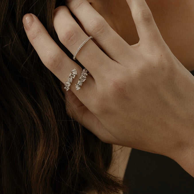 Anillo piedras irregulares