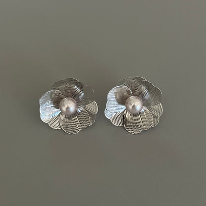 Aretes flor con perla