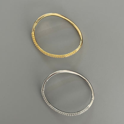 Brazalete curveado