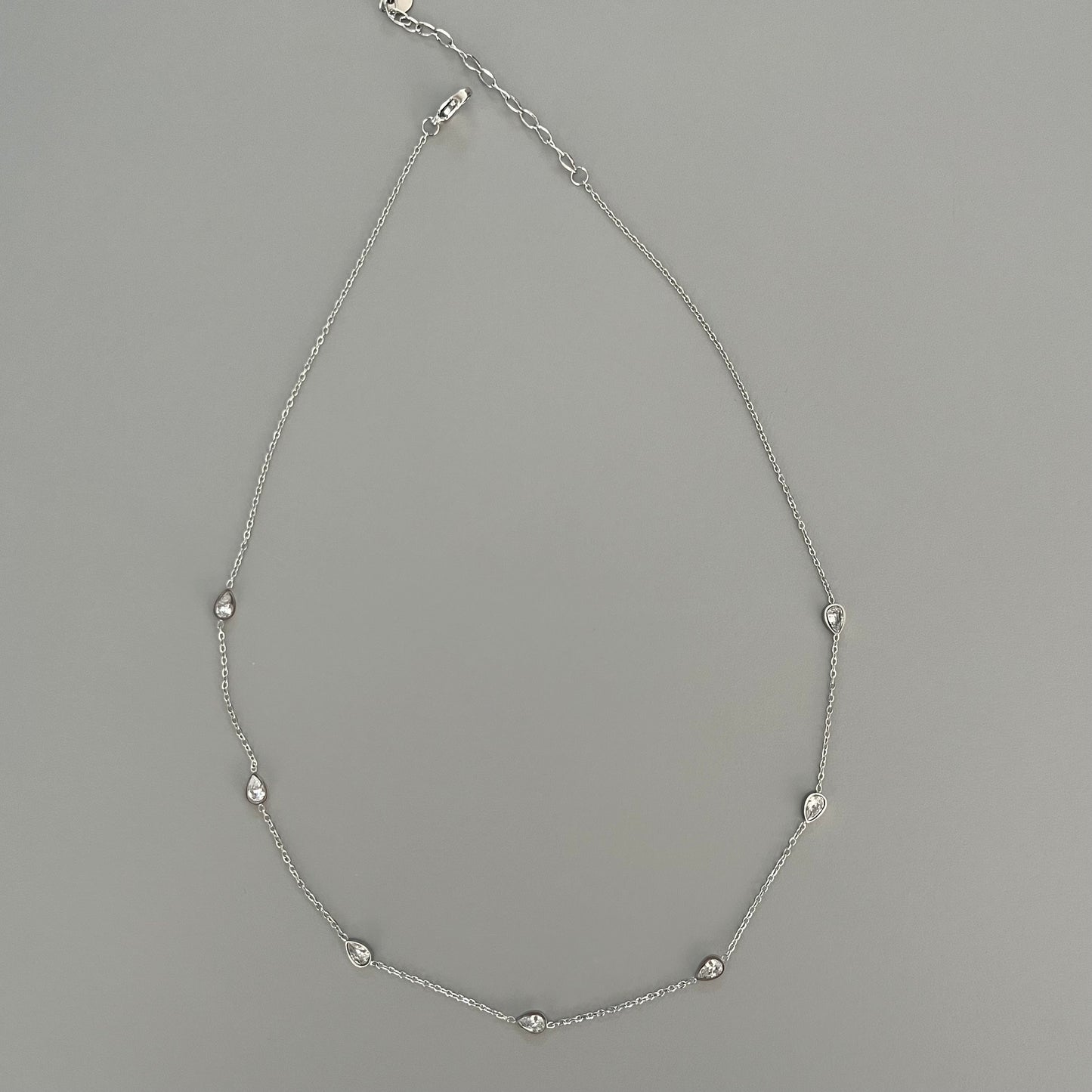Collar zirconias de gota