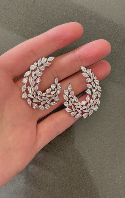 Aretes elegantes luna