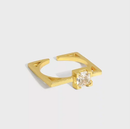 Anillo cuadrado con zirconia cuadrada