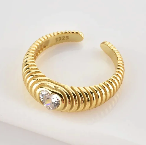 Anillo vintage con corazón