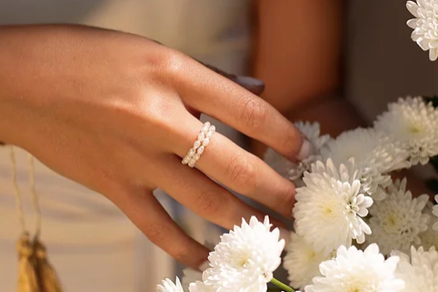 Par anillos de perlas naturales