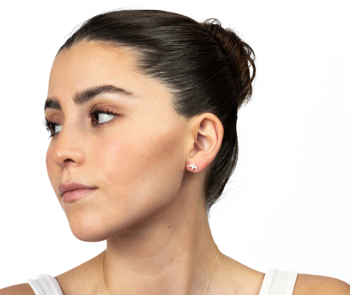 Aretes media flor