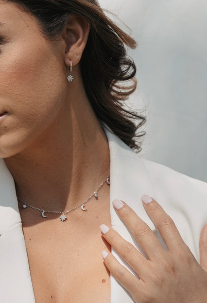 Collar de estrellas y lunas